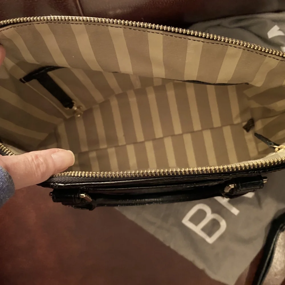 NWOT Brahmin Duxbury Custom Quilted Ivory and Black Satchel and Suri Wallet Set - Picture 3 of 7